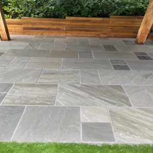 EM Silver Grey paving 600x600
