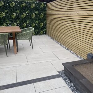 EM Everest Pearl 900x600